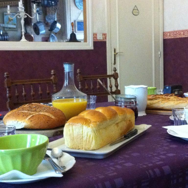 Chateau De Matel Roanne Room photo